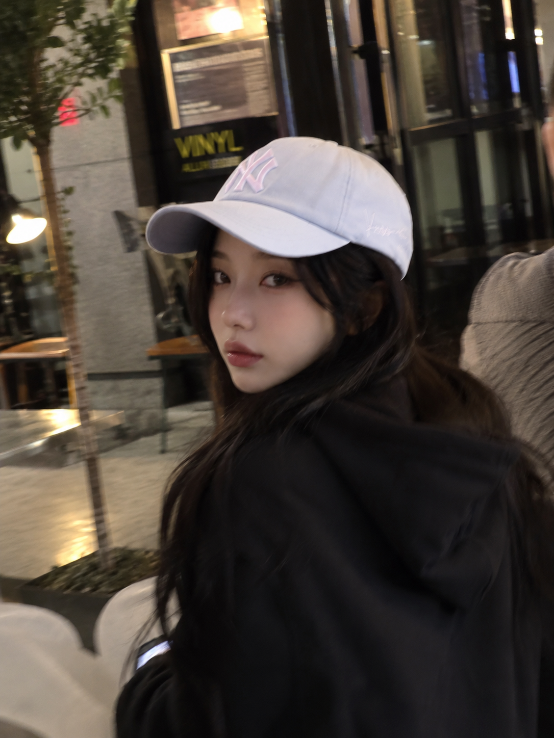 22