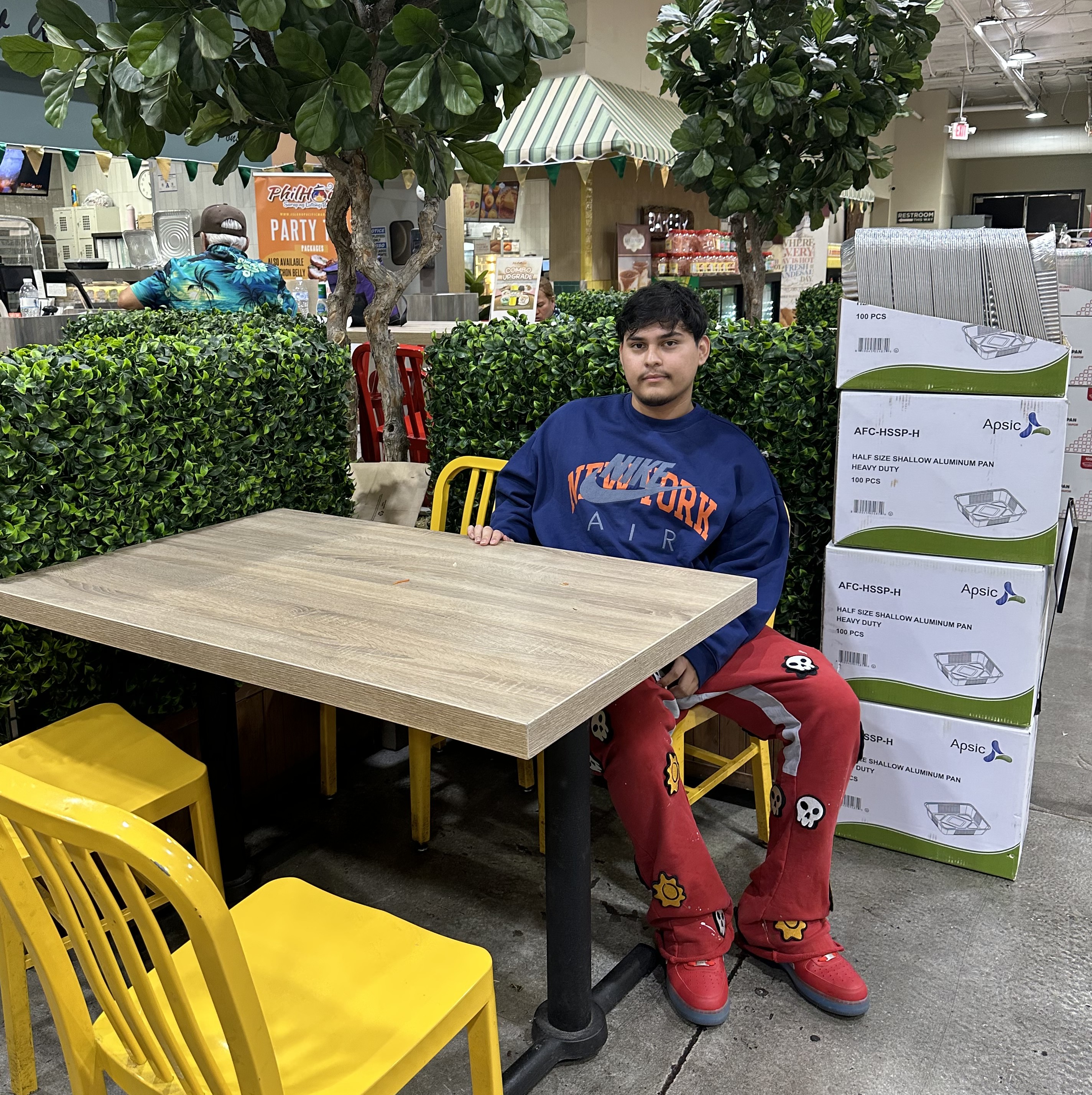 MARKET