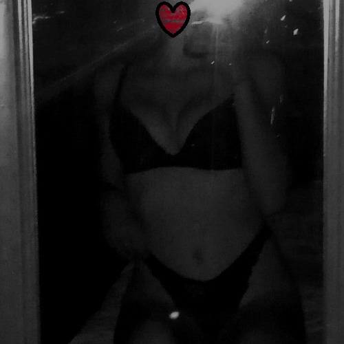 mirror slefie in nderwear :)